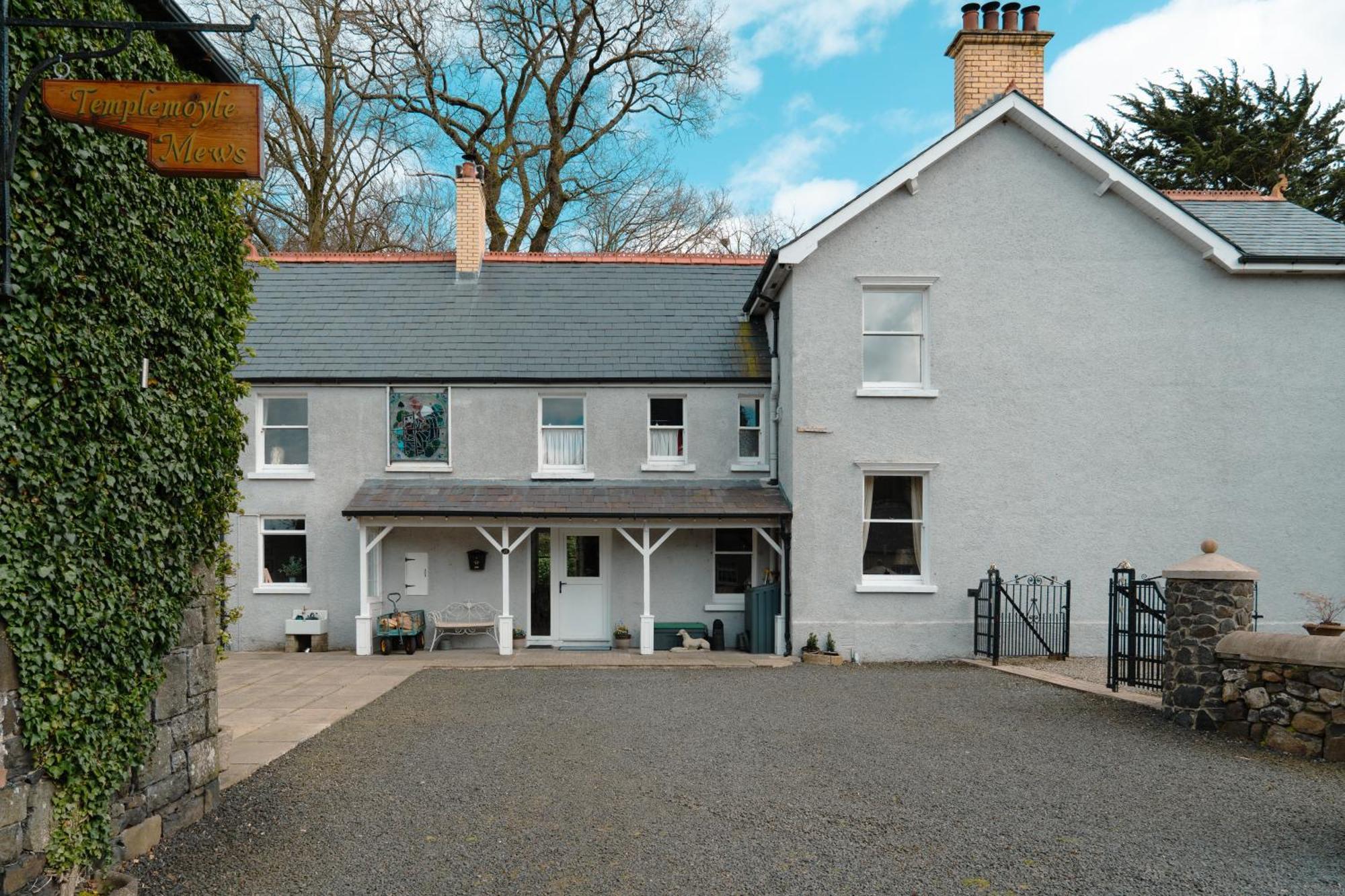 Luxury Accommodation In County Antrim With Riverside Hot Tub Kells Exterior foto